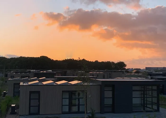 Hébergement de vacances Enkhuizer Cube Elite Paradiso Mit Zaun Haus Nr 211